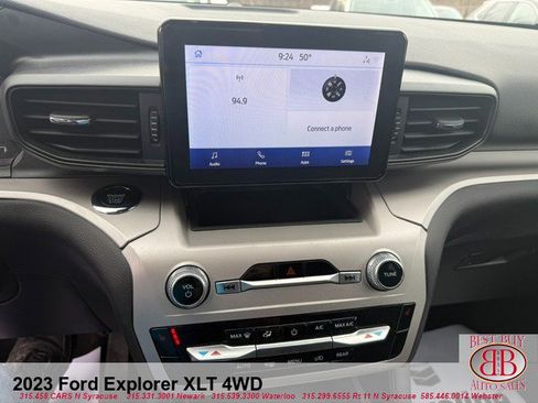 Used 2023 Ford Explorer XLT AWD/4WD image 15