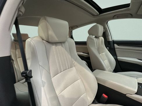 Certified 2018 Honda Accord Touring image 24