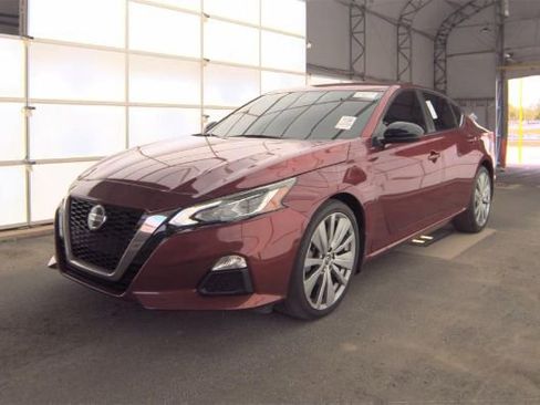 Used 2019 Nissan Altima 2.5 SR image 1