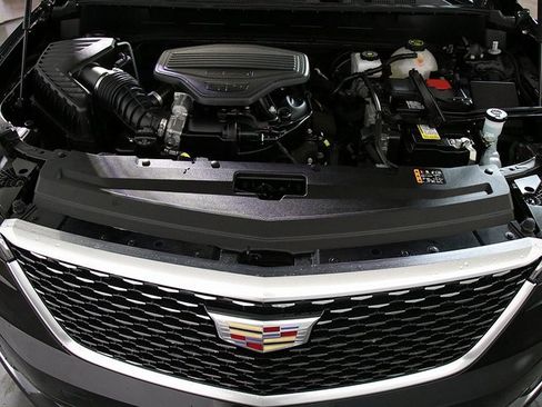 Used 2024 Cadillac XT6 Premium Luxury image 39