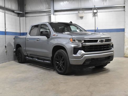 Used 2024 Chevrolet Silverado 1500 RST w/ Z71 Off-Road Package AWD/4WD image 27