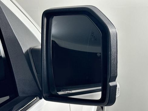 Used 2018 Ford F150 Platinum w/ Equipment Group 701A Luxury image 10