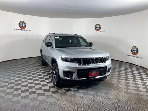 New 2025 Jeep Grand Cherokee L Limited w/ Trailer Tow Package AWD/4WD image 17