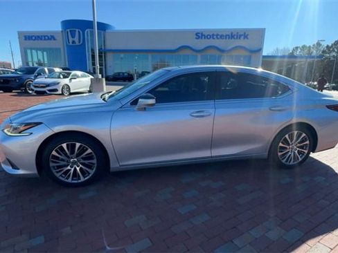 Used 2019 Lexus ES 350 image 8