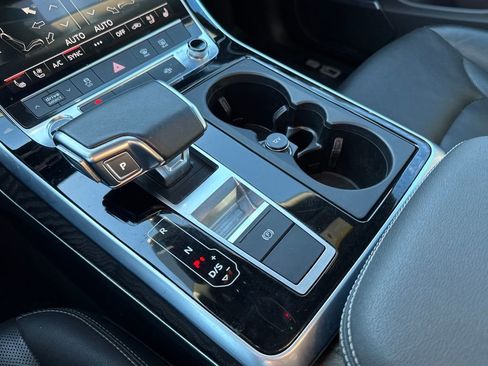 Used 2021 Audi Q8 Premium Plus w/ Premium Plus Package image 26