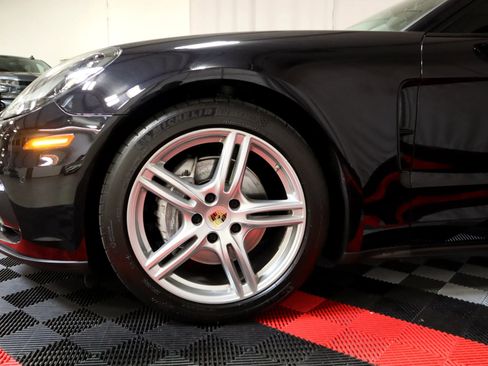 Used 2019 Porsche Panamera w/ Premium Package Plus image 12
