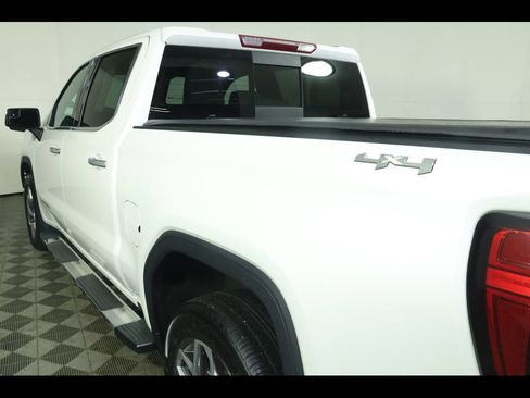 Used 2022 GMC Sierra 1500 SLT w/ SLT Convenience Package AWD/4WD image 21