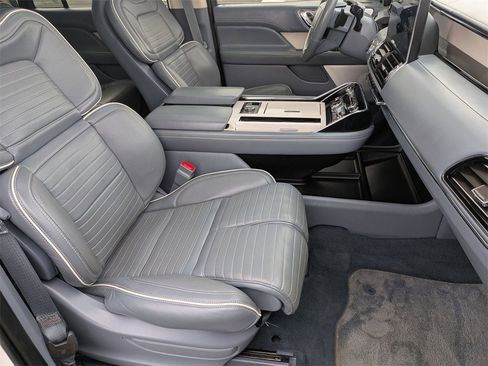 Used 2023 Lincoln Navigator Black Label image 22