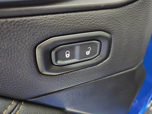 Used 2023 Jeep Wrangler Unlimited Sahara AWD/4WD image 21