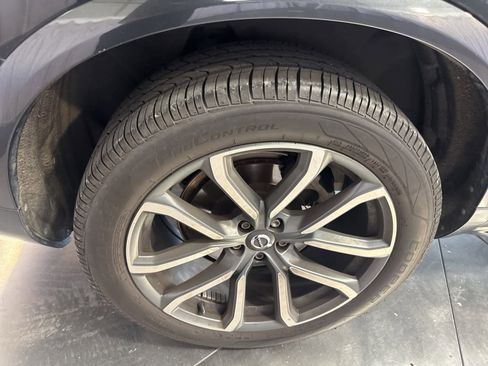 Used 2016 Volvo XC90 T6 Momentum image 15