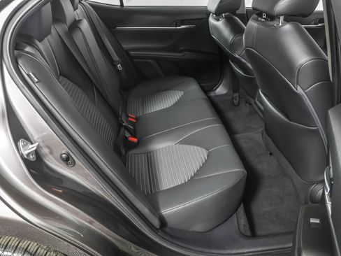 Used 2022 Toyota Camry SE FWD image 38