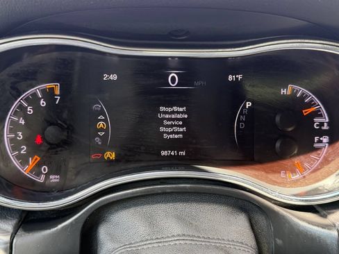 Used 2019 Jeep Grand Cherokee Laredo w/ Laredo X Package AWD/4WD image 24
