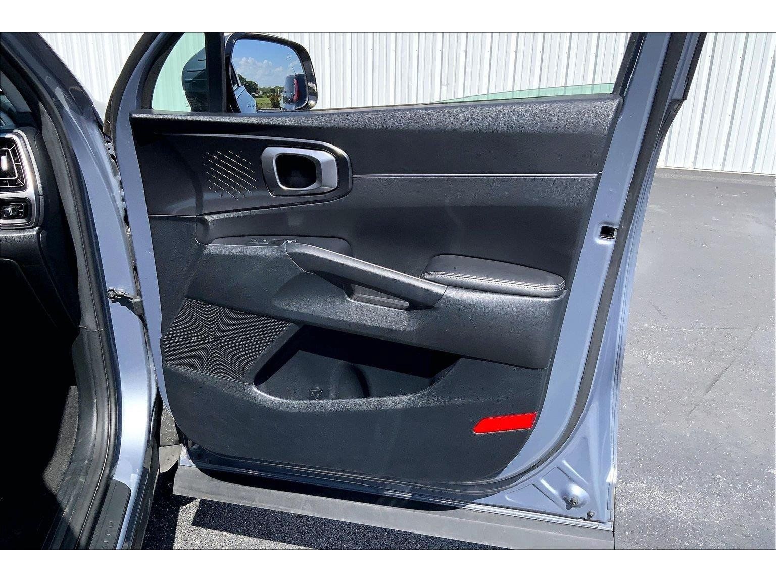 Used 2023 Kia Sorento LX FWD image 20