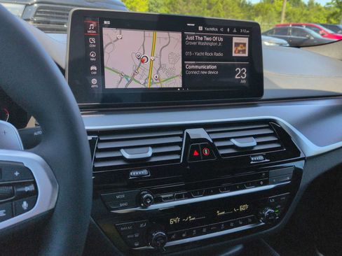 Used 2023 BMW M550i xDrive w/ Dynamic Handling Package AWD/4WD image 30
