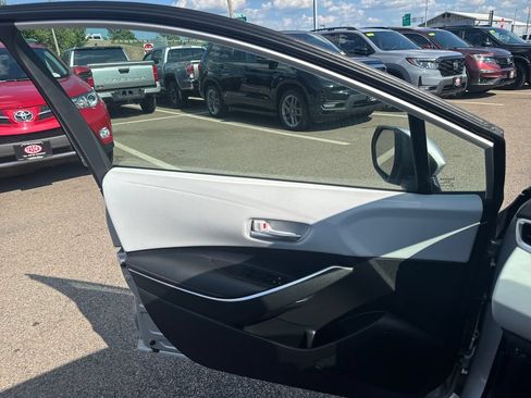 Used 2024 Toyota Corolla SE FWD image 33