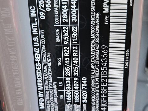 New 2026 Mercedes-Benz GLS 580 4MATIC image 37