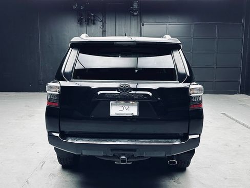 Used 2017 Toyota 4Runner SR5 Premium AWD/4WD image 6