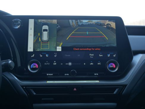 Used 2025 Lexus TX 500h AWD image 27