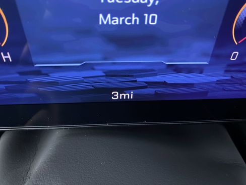 New 2026 Chevrolet Suburban Z71 w/ Comfort Package image 4