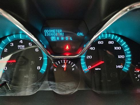 Used 2017 Chevrolet Traverse LT w/ Style and Technology Package FWD image 23