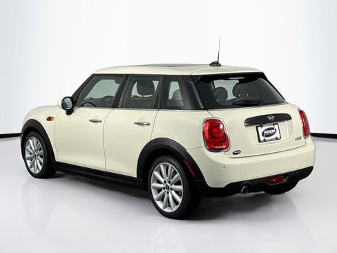 Used 2019 MINI Cooper 4-Door Hardtop image 9