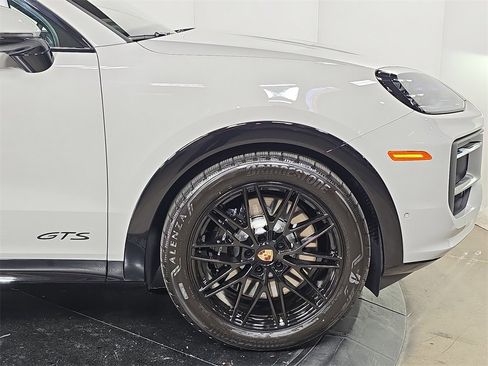 Used 2025 Porsche Cayenne GTS image 11