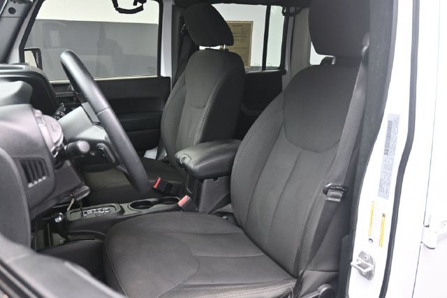 Used 2018 Jeep Wrangler Unlimited Sport S AWD/4WD image 16