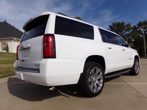 Used 2019 Chevrolet Suburban Premier image 36