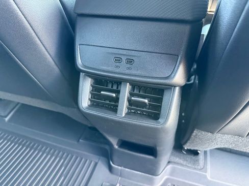 New 2026 Chevrolet Equinox LT w/ Convenience Package II image 17