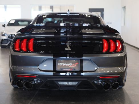 Used 2020 Ford Mustang Shelby GT500 w/ Technology Package RWD image 5