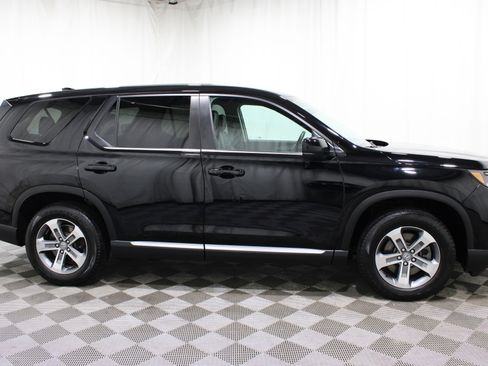 Used 2025 Honda Pilot EX-L image 31