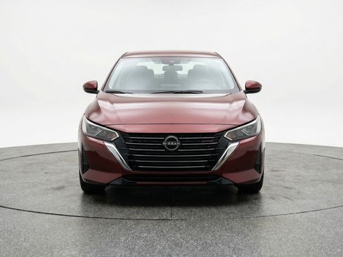 Used 2025 Nissan Sentra SV FWD image 2