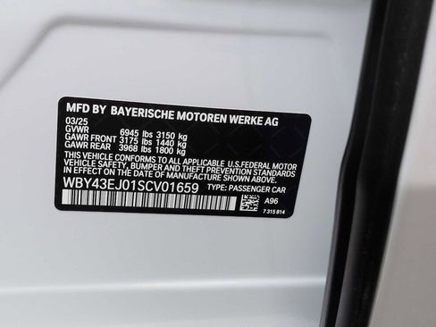 Used 2025 BMW i7 eDrive50 RWD image 39