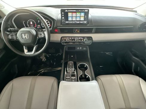 Used 2025 Honda Pilot Touring image 24