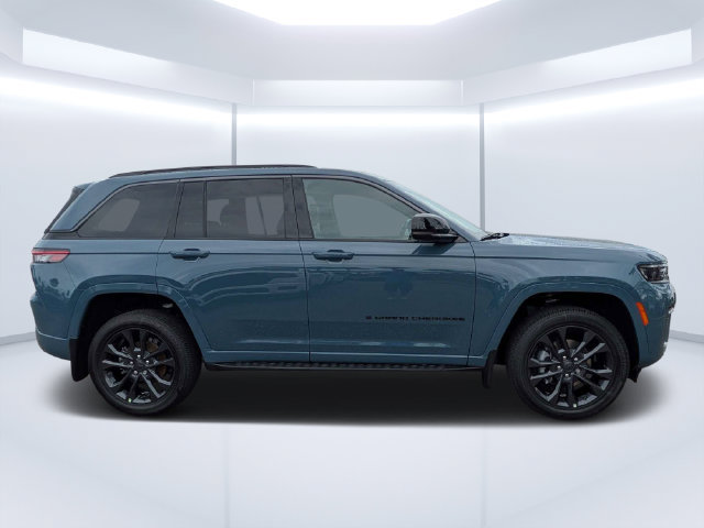 New 2026 Jeep Grand Cherokee Limited AWD/4WD image 2