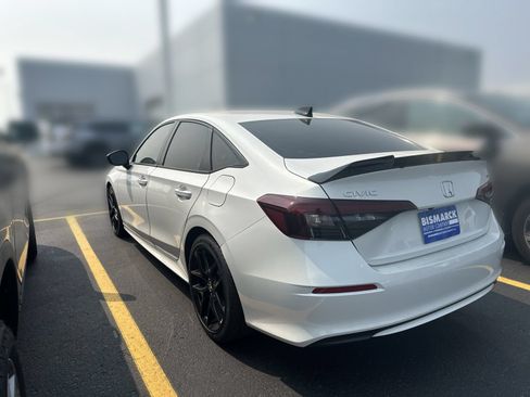 Used 2025 Honda Civic Sport image 4