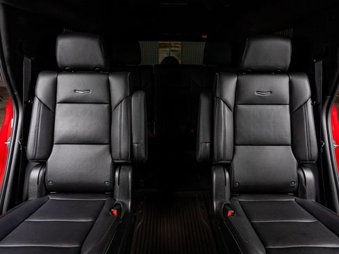 Used 2023 Cadillac Escalade Luxury RWD image 23