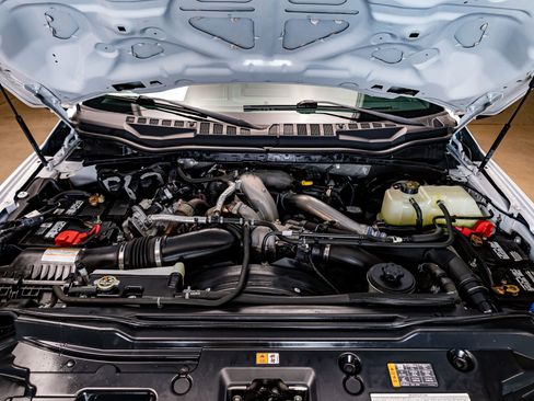 Used 2022 Ford F250 Lariat w/ FX4 Off-Road Package image 30