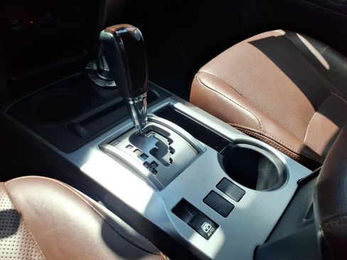 Used 2016 Toyota 4Runner Limited AWD/4WD image 23