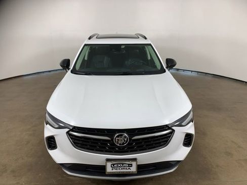 Used 2022 Buick Envision Essence w/ Technology Package I FWD image 4