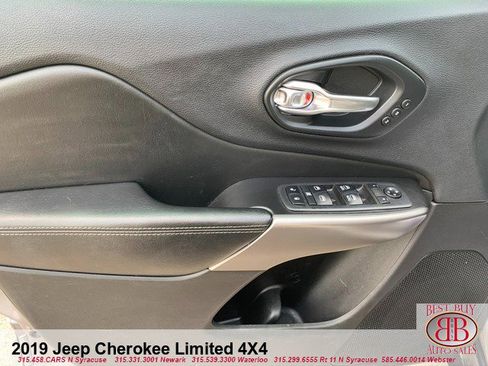 Used 2019 Jeep Cherokee Limited image 9