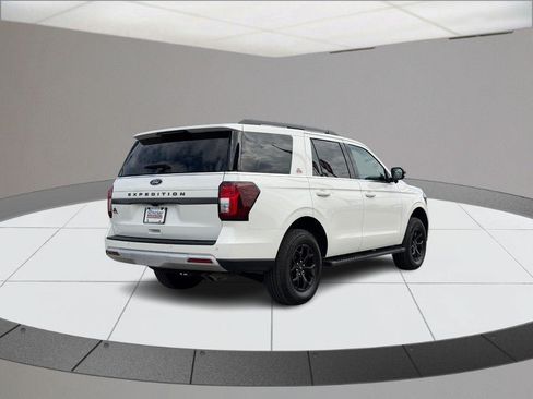 Used 2024 Ford Expedition Timberline AWD/4WD image 3