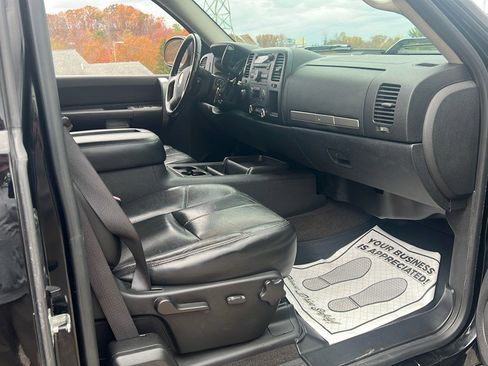 Used 2007 GMC Sierra 1500 SLE w/ Max Trailering Pack image 7