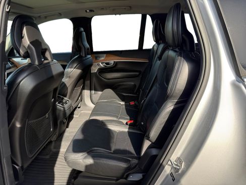 Used 2018 Volvo XC90 T6 Inscription w/ Convenience Package image 16