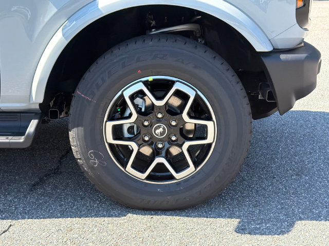 New 2026 Ford Bronco Outer Banks AWD/4WD image 14