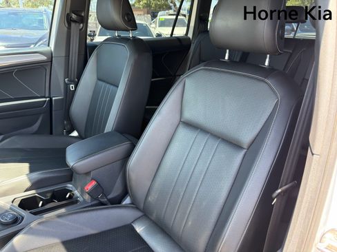 Used 2022 Volkswagen Tiguan SE R-Line AWD/4WD image 10