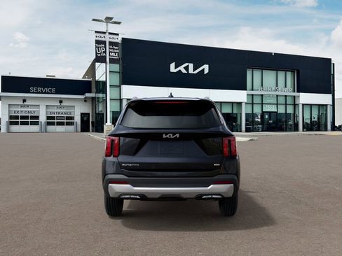New 2025 Kia Sorento S image 6