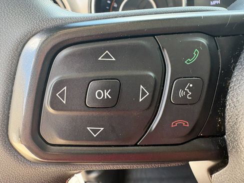 Used 2023 Jeep Gladiator Sport AWD/4WD image 12