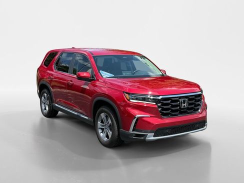 Used 2025 Honda Pilot EX-L image 2