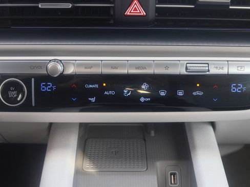 Used 2025 Hyundai Ioniq 6 SEL AWD/4WD image 22